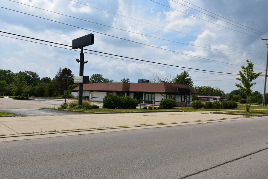 5140 Salem Ave, Dayton, OH à louer - Photo du bâtiment - Image 3 de 24