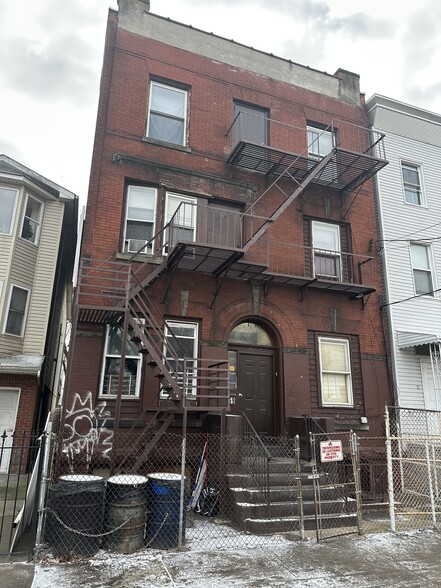 69 Pennsylvania Ave, Newark, NJ for sale - Building Photo - Image 2 of 3