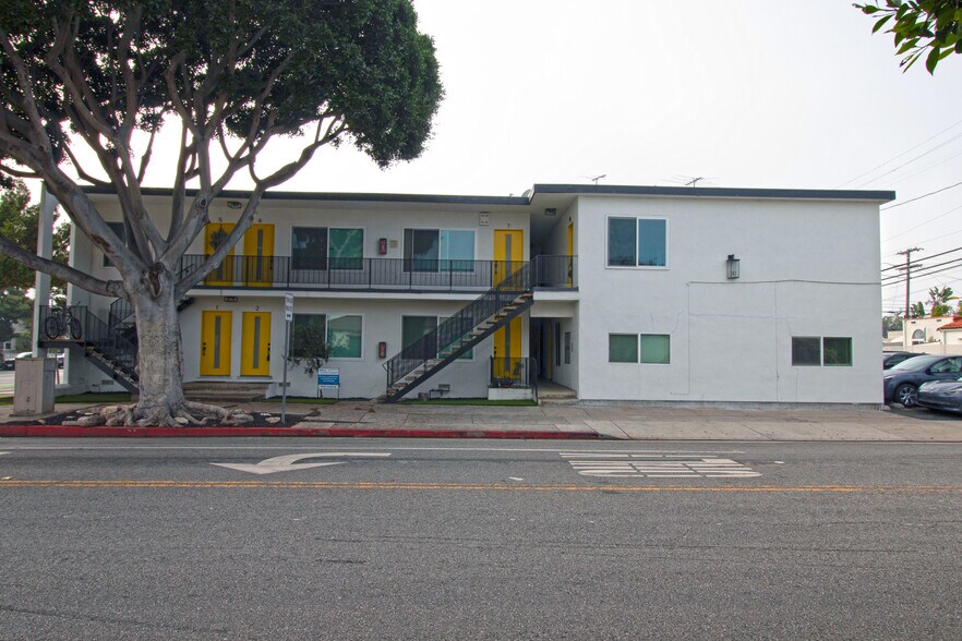 2626 Cloverfield Blvd, Santa Monica, CA à vendre - Photo du bâtiment - Image 2 de 11