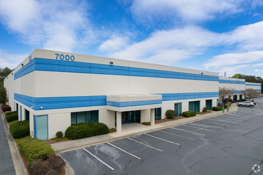 7000 Highlands Pky SE, Smyrna, GA for lease - Primary Photo - Image 1 of 18