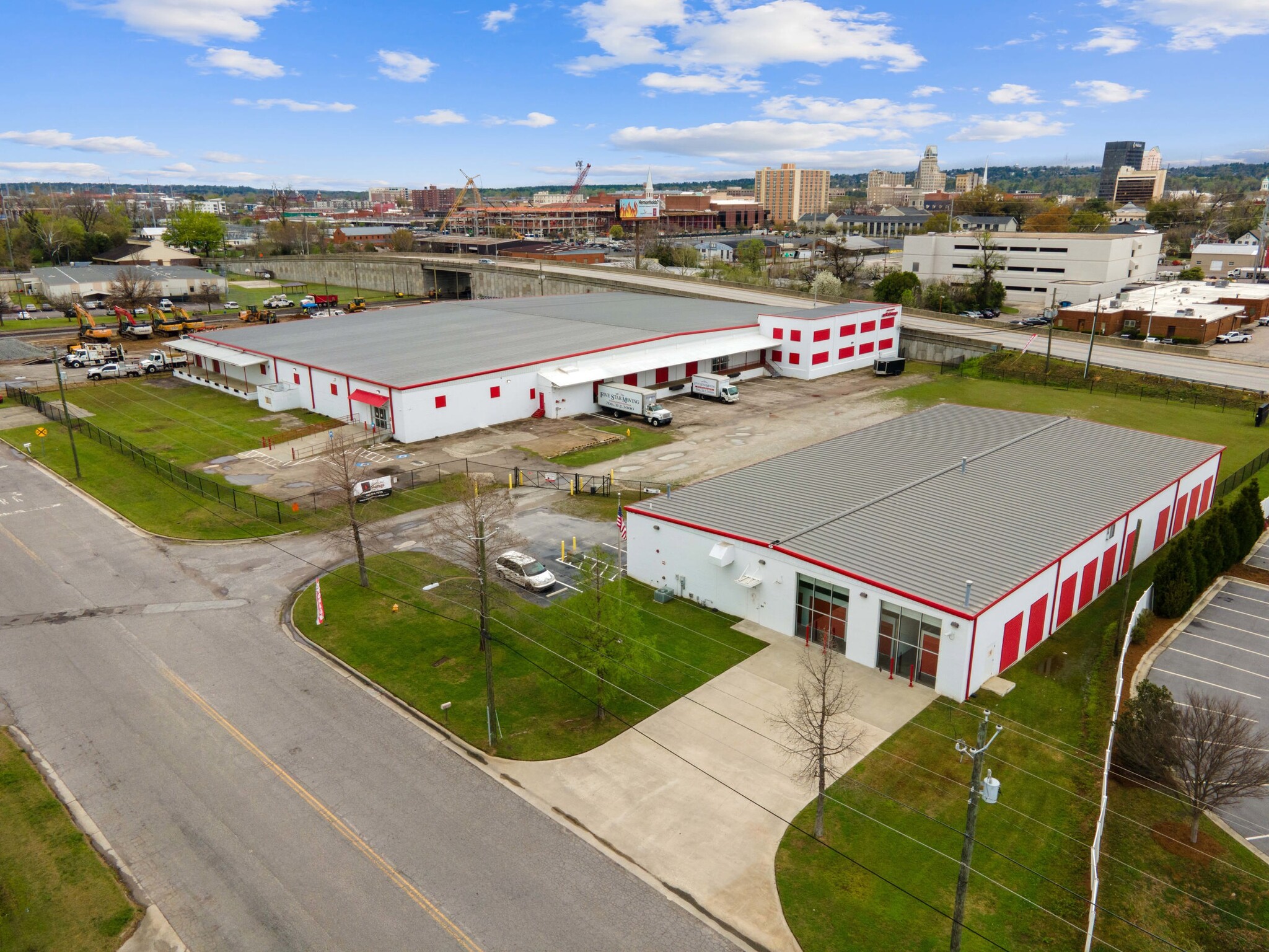 Atlanta | Augusta Portfolio portfolio of 2 properties for sale on LoopNet.ca Primary Photo- Image 1 of 19