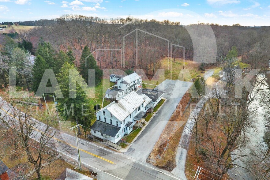 862 Iron Ridge Rd, Spring Grove, PA à vendre - Photo principale - Image 1 de 1