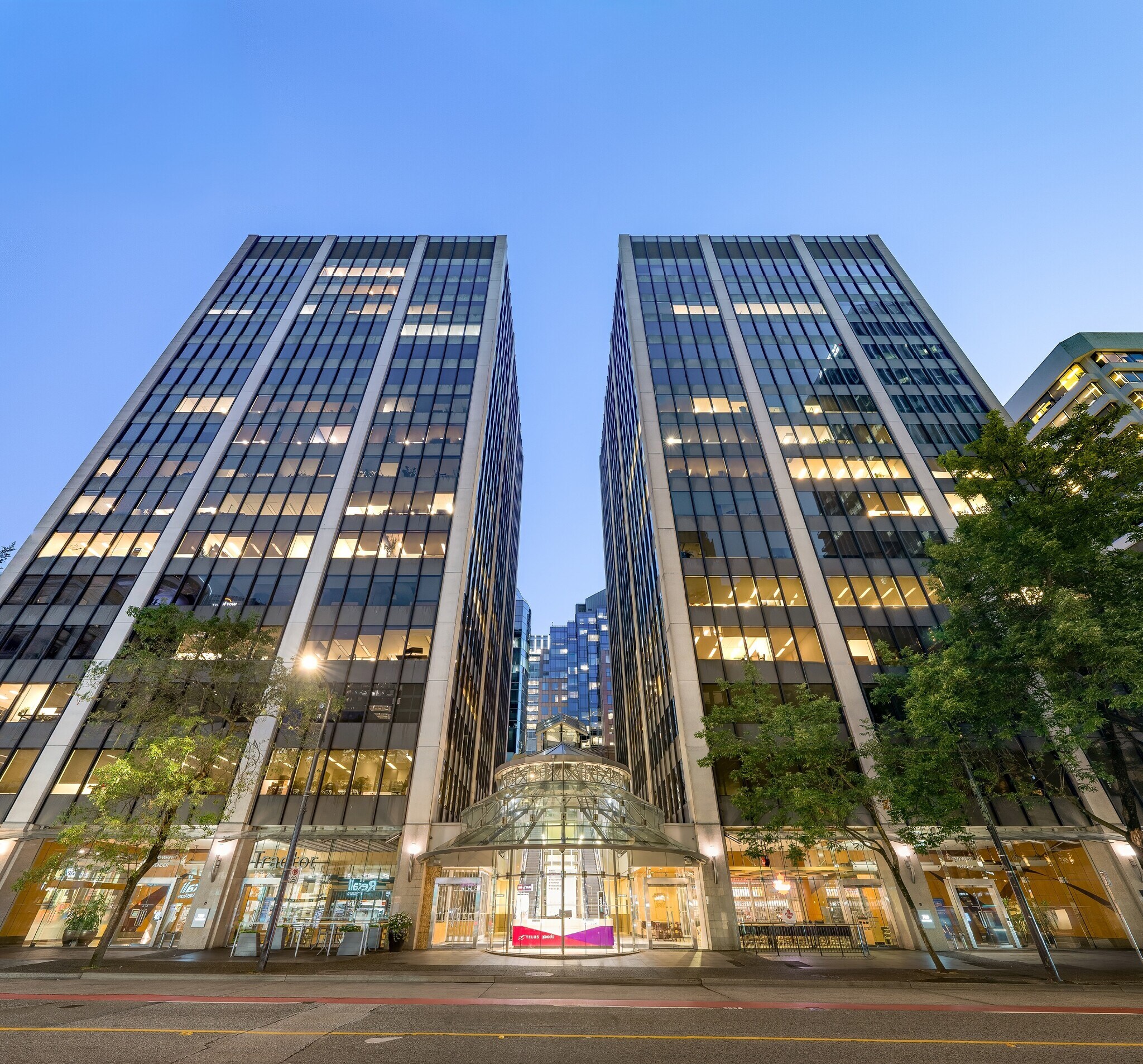 700 W Pender St, Vancouver, BC à louer Photo du bâtiment- Image 1 de 11