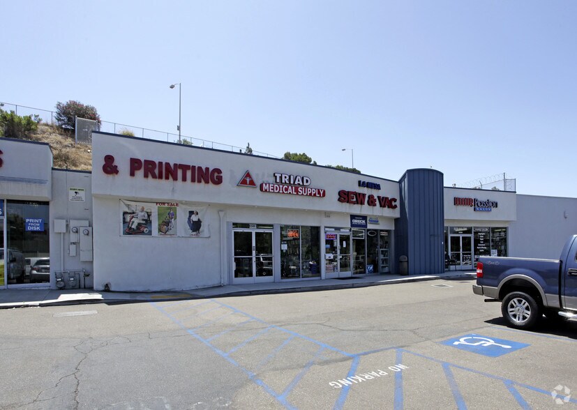 5346 Jackson Dr, La Mesa, CA à louer - Photo principale - Image 3 de 5