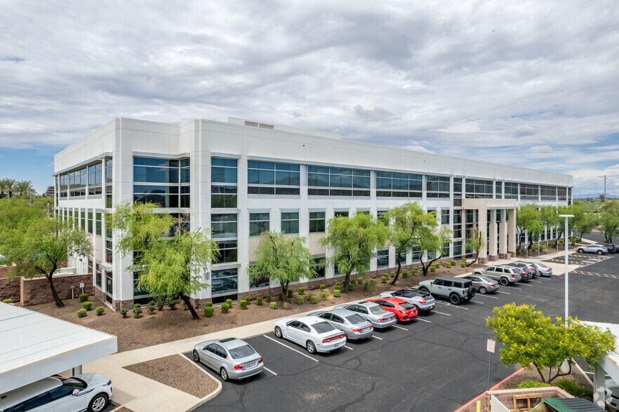2401 W Peoria Ave, Phoenix, AZ à louer - Photo du bâtiment - Image 3 de 5