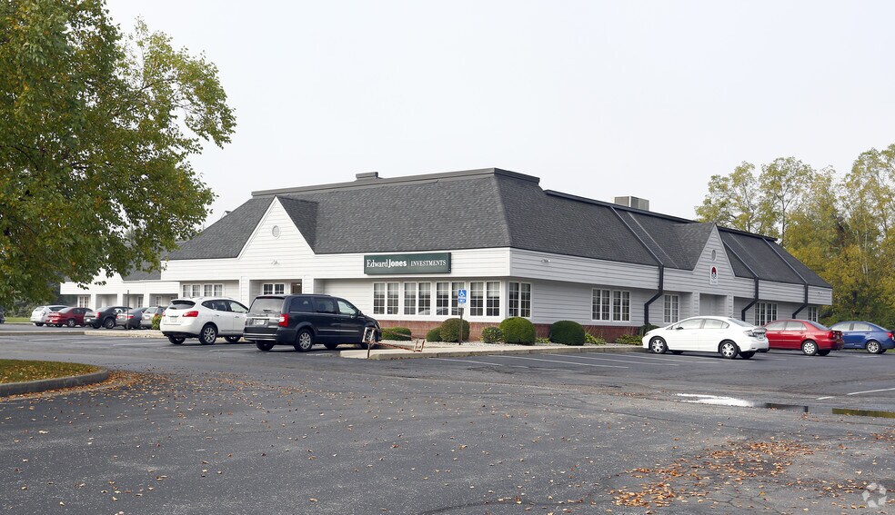 1320 E 53rd St, Anderson, IN à louer - Photo du bâtiment - Image 3 de 18