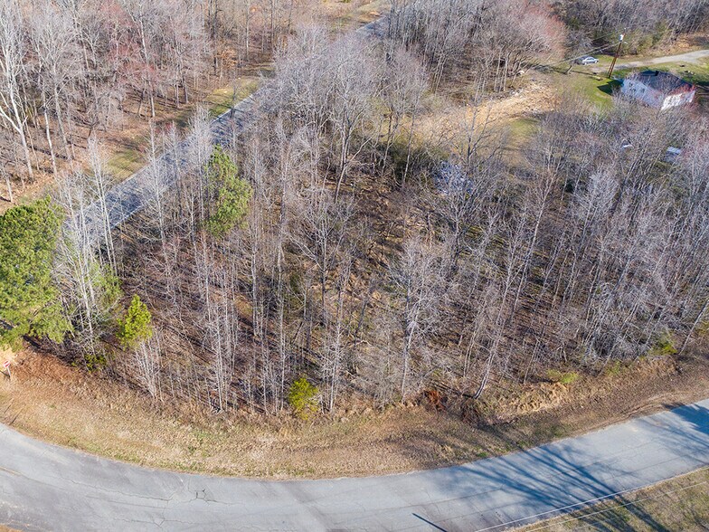 0 service, Mebane, NC à vendre - Photo du bâtiment - Image 1 de 11