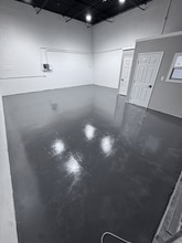 4926 Old Winter Garden Rd, Orlando, FL for lease Interior Photo- Image 2 of 4