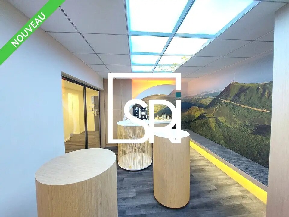 Office in Cournon-d'Auvergne for lease Interior Photo- Image 1 of 36