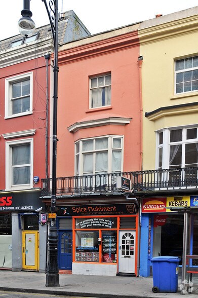 66 Queens Rd, Brighton à louer - Photo du bâtiment - Image 3 de 37