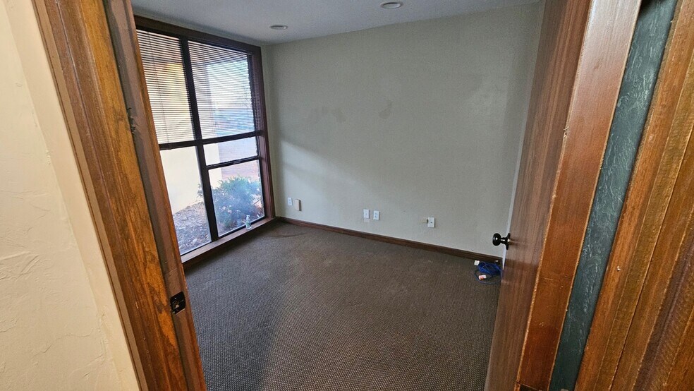 6406 N Santa Fe Ave, Oklahoma City, OK à vendre - Photo du bâtiment - Image 2 de 10