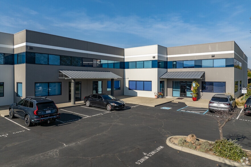 285 Bel Marin Keys Blvd, Novato, CA à louer - Photo du bâtiment - Image 2 de 6