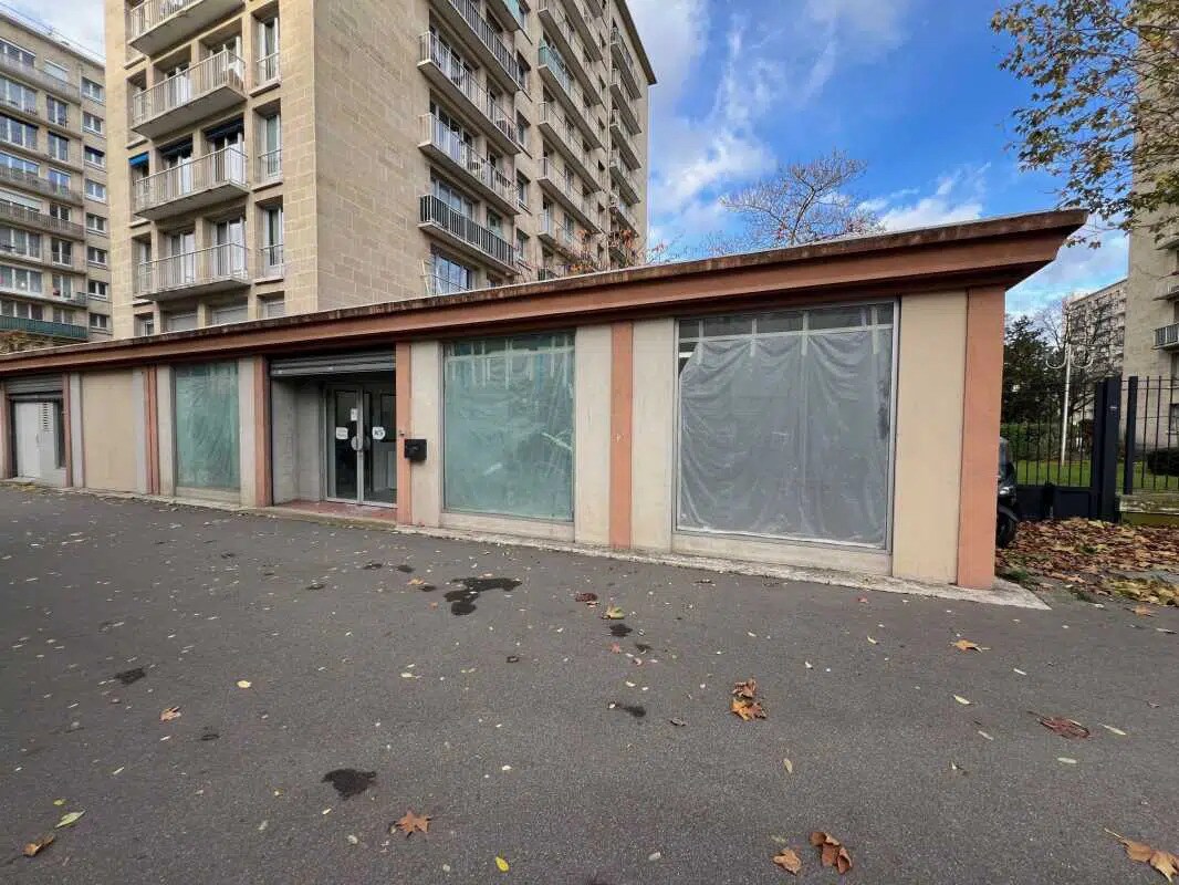 Bureau dans Paris à louer Photo du bâtiment- Image 1 de 2