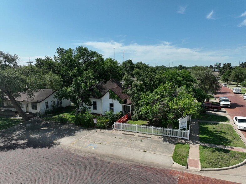 1701 S Van Buren St, Amarillo, TX à vendre - Photo du bâtiment - Image 2 de 6