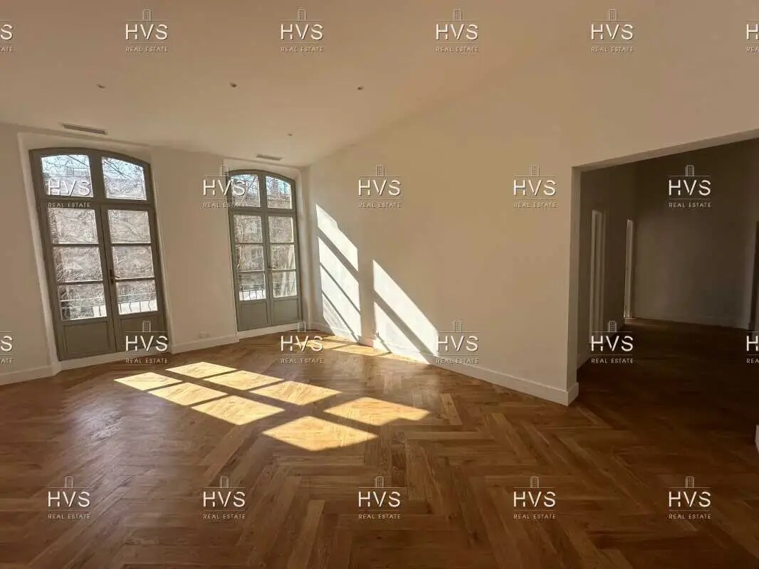 Office in Aix-en-Provence for lease Interior Photo- Image 1 of 6