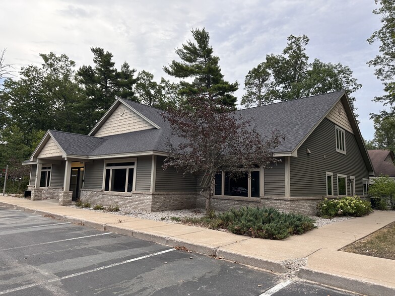 1764 Forest Ridge Dr, Traverse City, MI for lease - Building Photo - Image 1 of 34