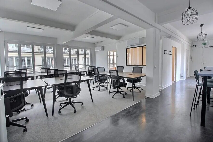 4 Cité Paradis, Paris for lease - Interior Photo - Image 1 of 17