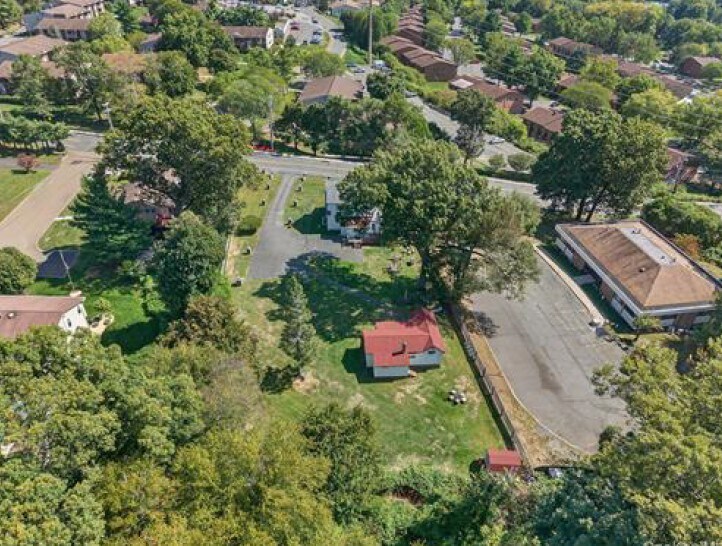 20 Thiells Mount Ivy Rd, Pomona, NY à vendre - Photo du bâtiment - Image 2 de 3