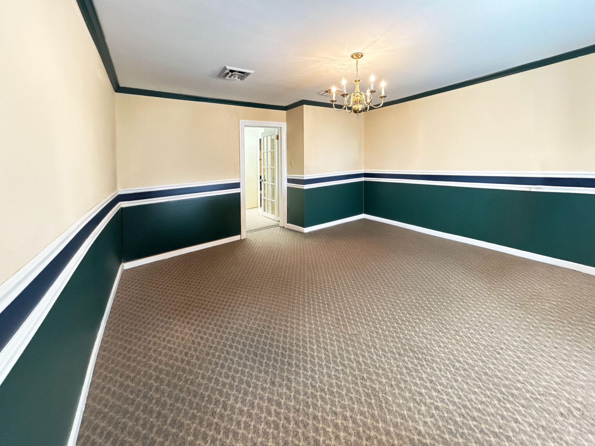 13-15 E Deer Park Dr, Gaithersburg, MD à louer Photo intérieure- Image 1 de 10