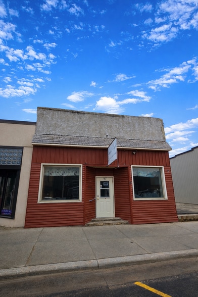 147 Main St, West Concord, MN for sale - Building Photo - Image 1 of 5