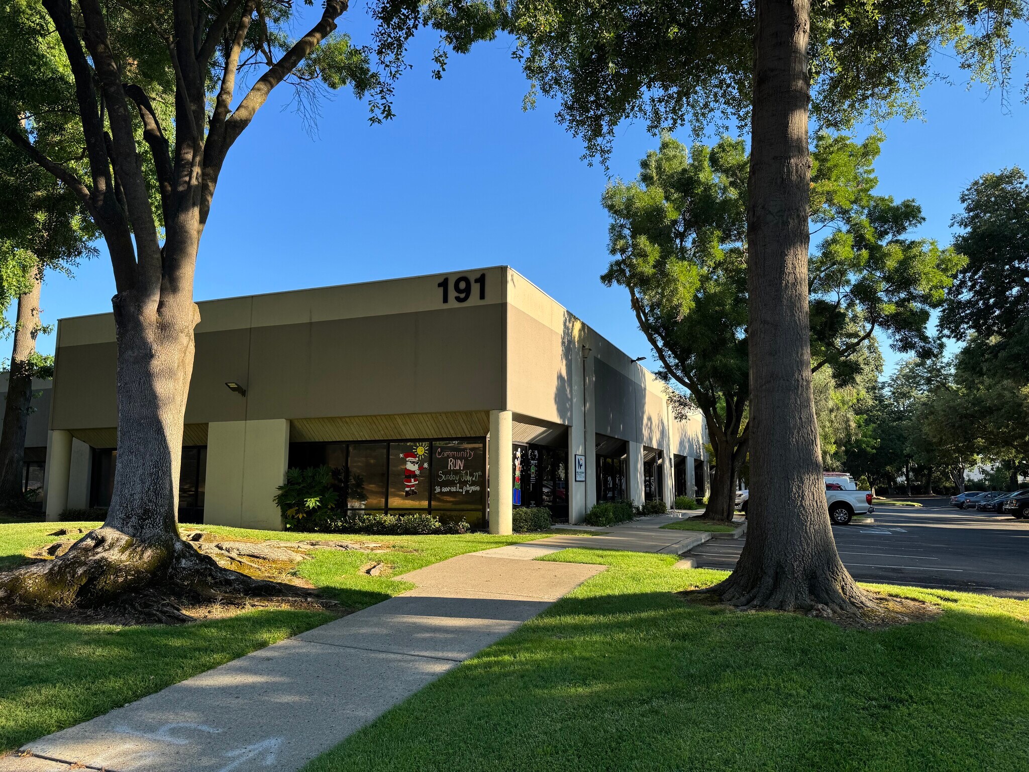 191 Lathrop Way, Sacramento, CA for lease Building Photo- Image 1 of 3