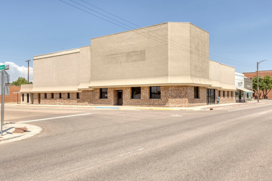 100 Oak Ave, Eaton, CO à louer - Photo du bâtiment - Image 3 de 16