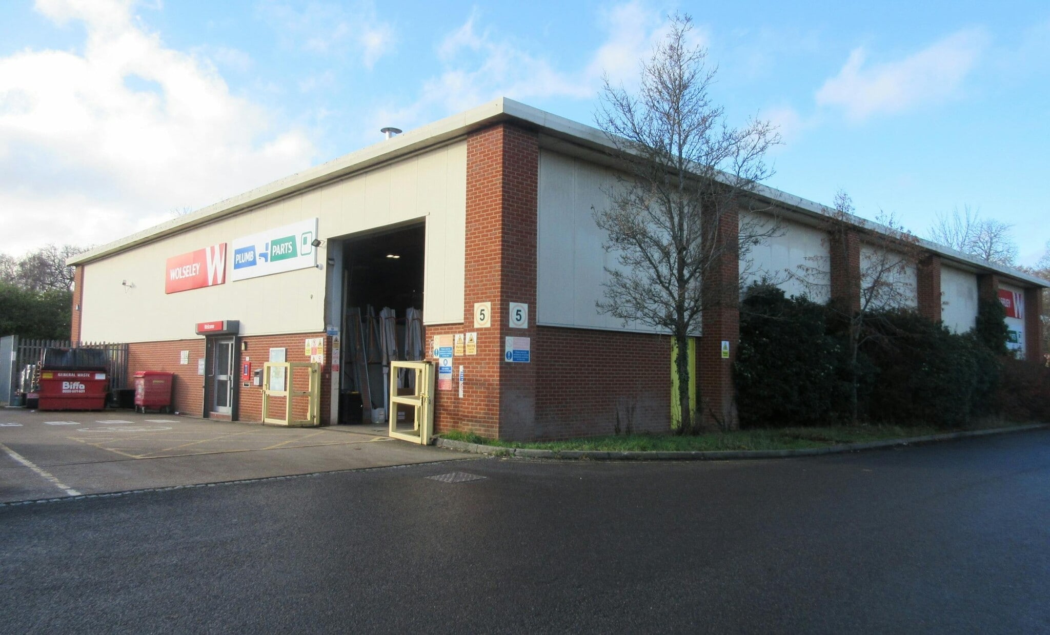 Portsmouth Rd, Send for lease Building Photo- Image 1 of 4