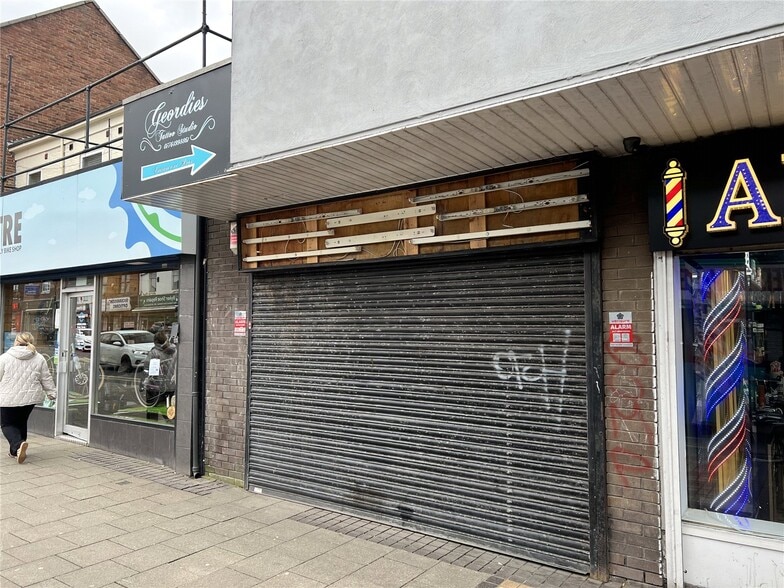 238-242B Shields Rd, Newcastle Upon Tyne for sale - Building Photo - Image 2 of 5