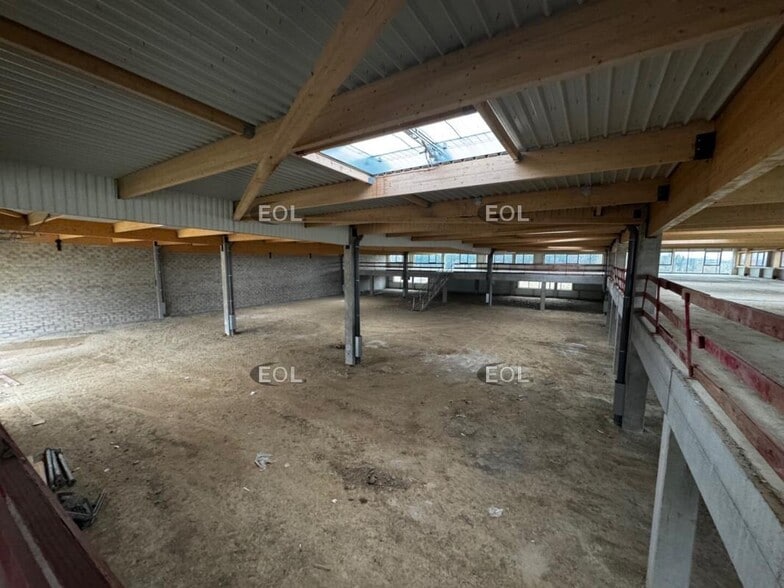 Industrial in Tremblay-en-France for sale - Interior Photo - Image 1 of 3