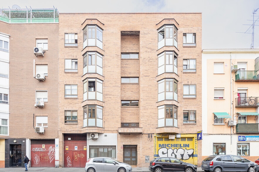 Calle del Arroyo Bueno, 23, Madrid, Madrid for sale - Primary Photo - Image 1 of 2