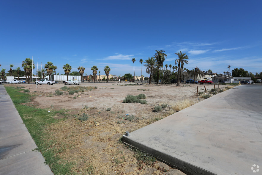 Hwy 111 & Hwy 98, Calexico, CA à vendre - Photo du b timent - Image 2 de 5