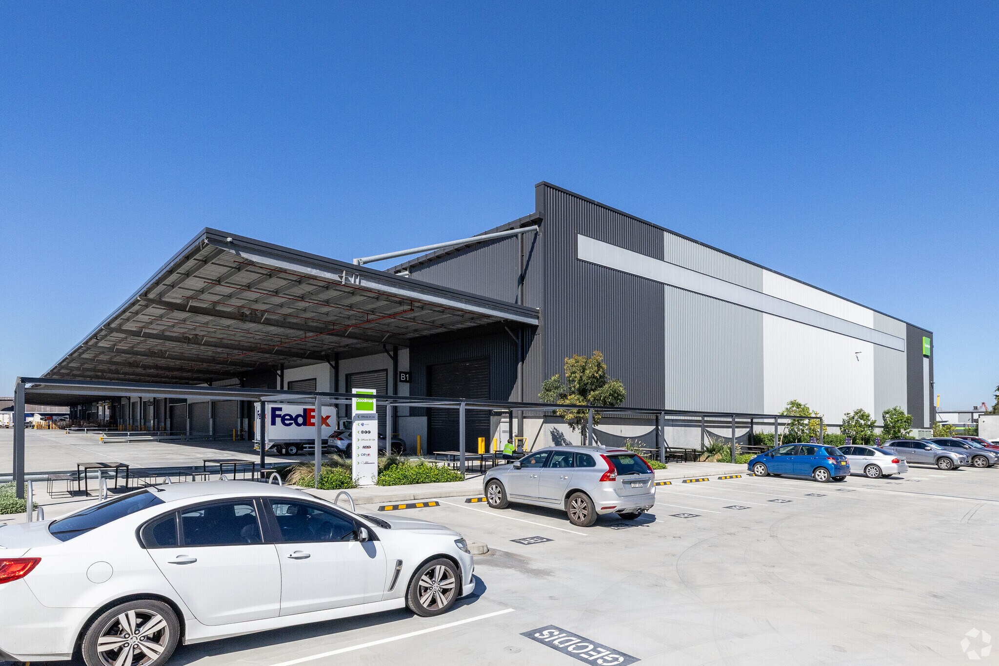 9 Coal Pier Rd, BANKSMEADOW for lease Primary Photo- Image 1 of 5