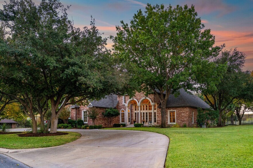 2409 Commerce st, San Saba, TX à vendre - Photo du bâtiment - Image 3 de 83