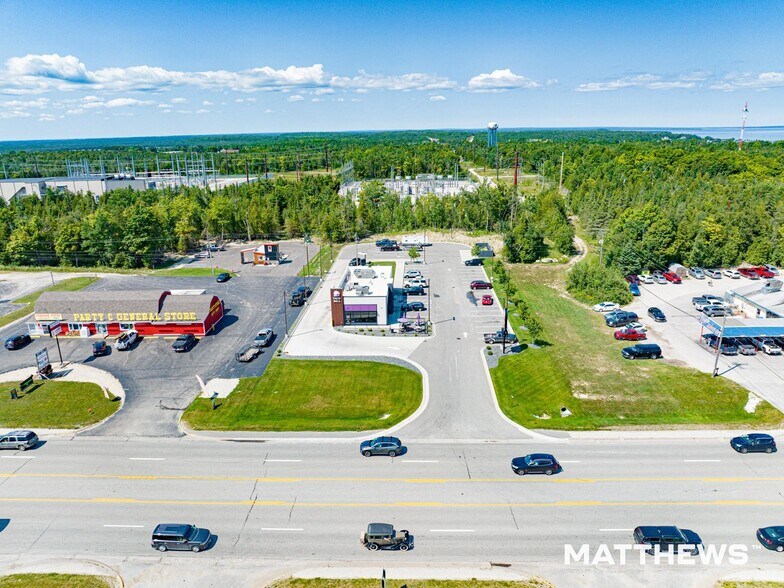 W 206 US-2, Saint Ignace, MI for sale - Building Photo - Image 2 of 3