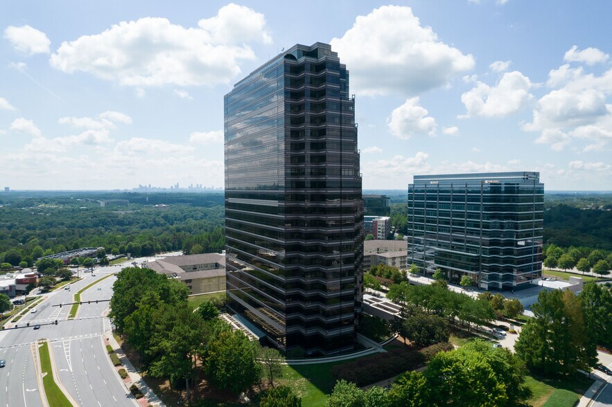 3350 Riverwood Pkwy SE, Atlanta, GA à louer - Photo du bâtiment - Image 2 de 10