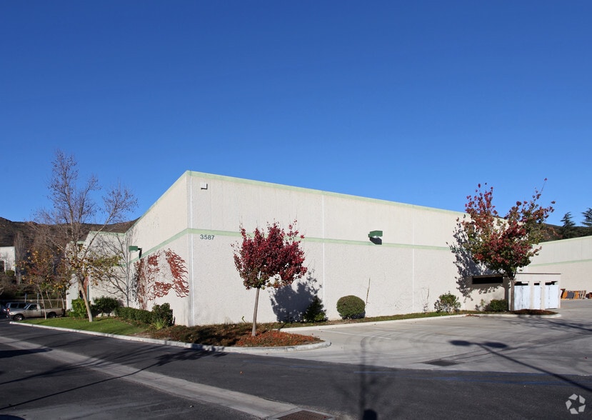 3587 Old Conejo Rd, Newbury Park, CA for lease - Building Photo - Image 2 of 5