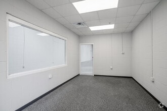 963 N Burnt Hickory Rd, Douglasville, GA for lease Interior Photo- Image 1 of 5
