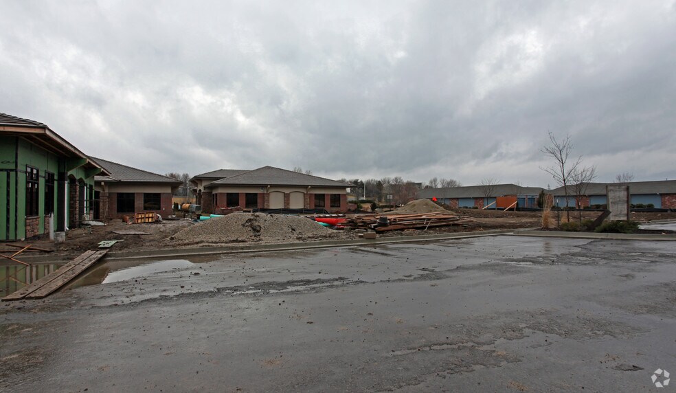 11001-11025 Hauser St, Lenexa, KS à vendre - Photo du bâtiment - Image 3 de 8