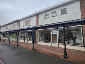 4-5 Tower Gdns, Holywell à louer Photo du bâtiment- Image 1 de 1