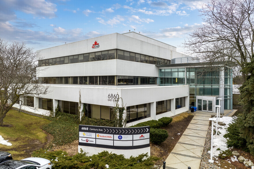 6860 Century Ave, Mississauga, ON à louer - Photo du bâtiment - Image 1 de 7