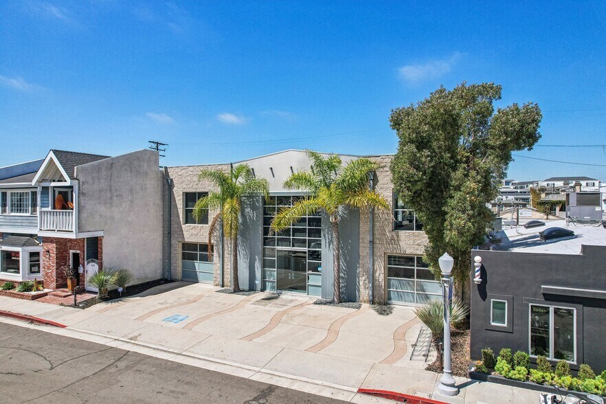 411 30th St, Newport Beach, CA à vendre - Photo du bâtiment - Image 3 de 17