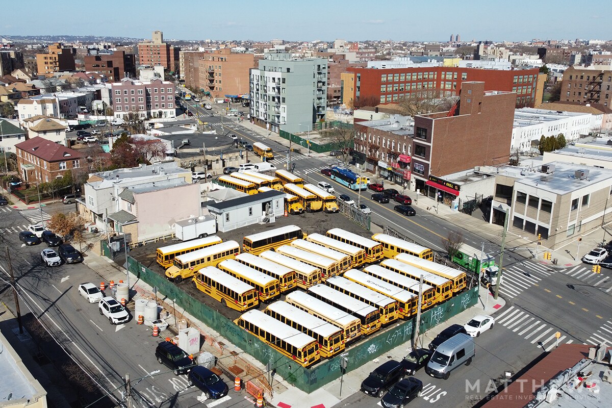 166 Kings Hwy, Brooklyn, NY à vendre Photo du bâtiment- Image 1 de 4