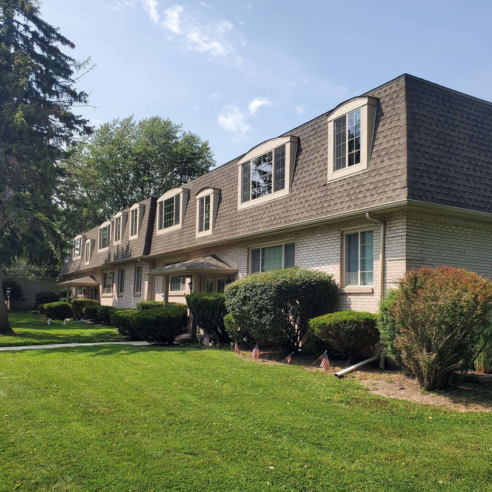 261 Beattie Ave, Lockport, NY à vendre Photo du bâtiment- Image 1 de 50