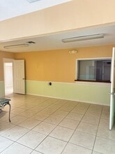 706 N 7th St, Fort Pierce, FL à vendre Photo intérieure- Image 2 de 12