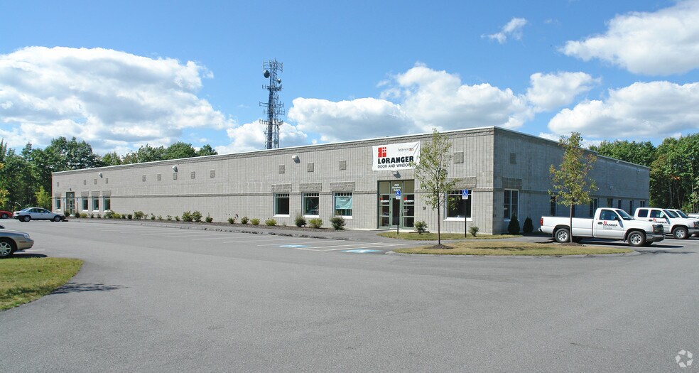 2325 Broadway, South Portland, ME à louer - Photo principale - Image 2 de 19