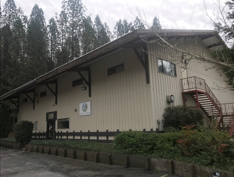 555 Searls Ave, Nevada City, CA for sale - Primary Photo - Image 1 of 28