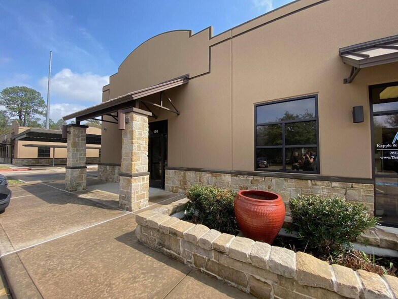 10320 Lake Rd, Houston, TX à louer - Photo du bâtiment - Image 3 de 13