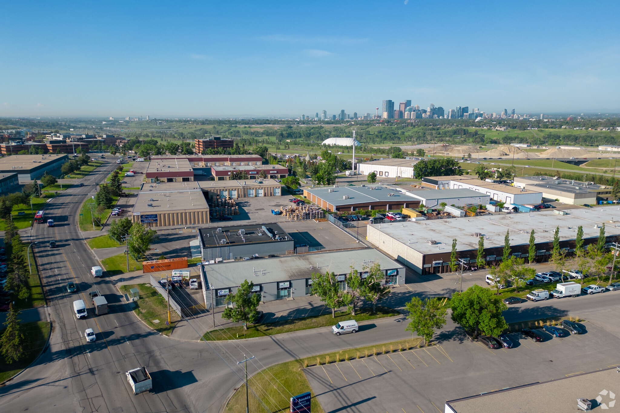 1247 36th Ave NE, Calgary, AB for lease Building Photo- Image 1 of 20