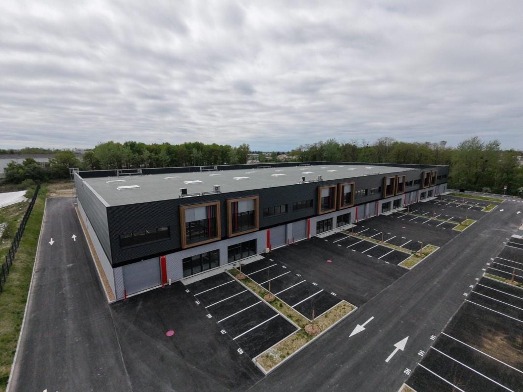 Industrial in Chécy for lease Building Photo- Image 1 of 5