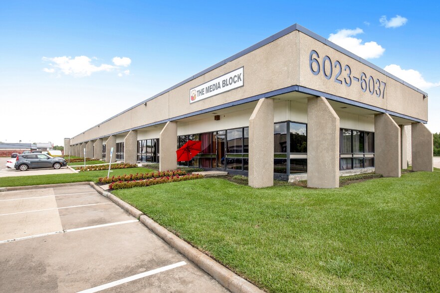 6001-6021 S Loop Fwy E, Houston, TX à louer - Photo du bâtiment - Image 3 de 11